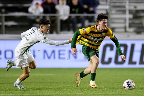 湖人目前正 湖人目前正